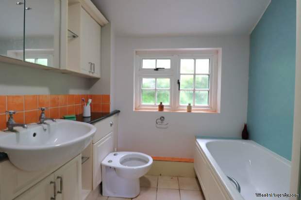 Additional Property Image 1 bedroom Terraced for sale in Marlborough 7
