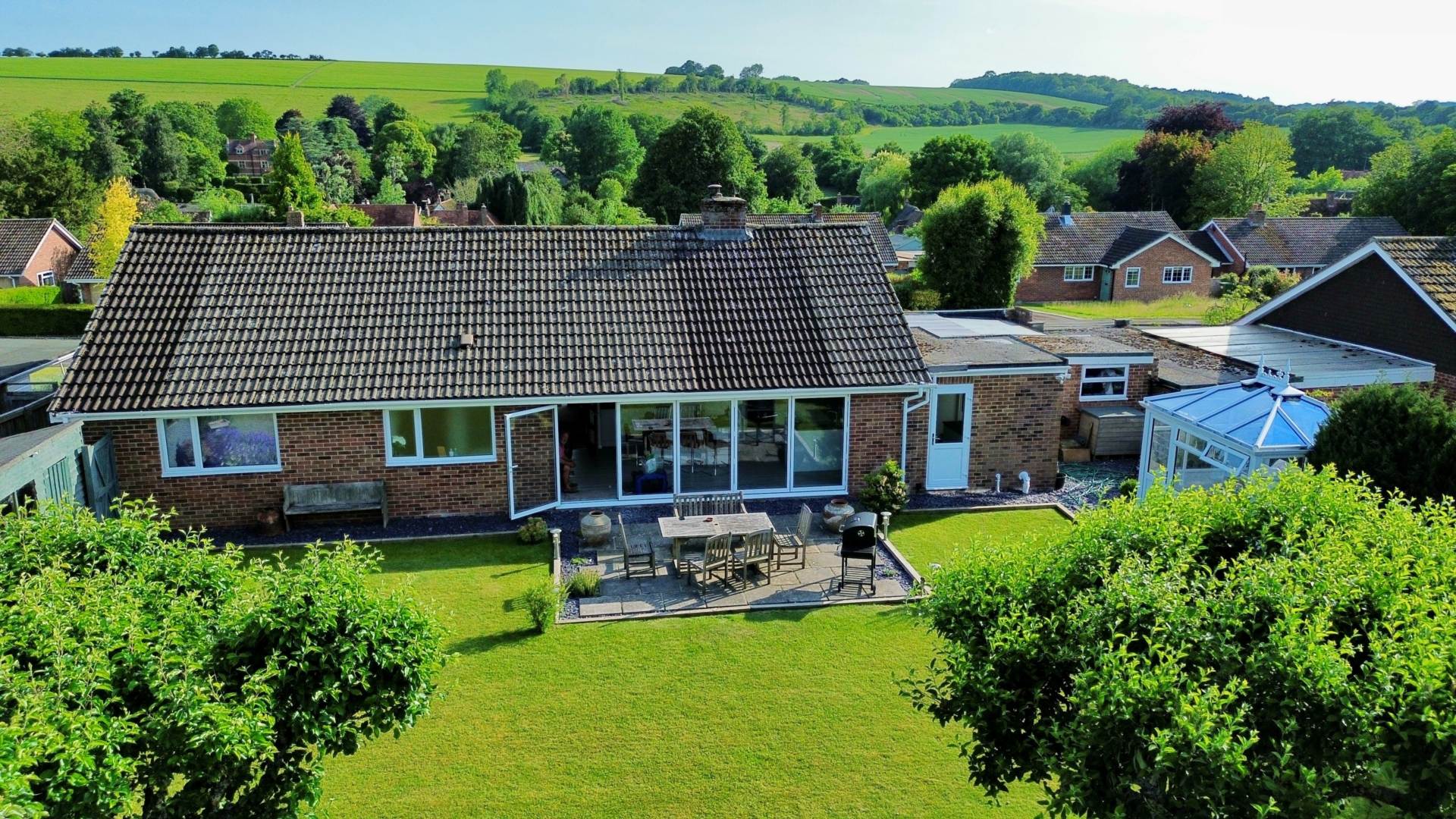 Additional Property Image 3 bedroom Detached Bungalow for sale in Hungerford 3
