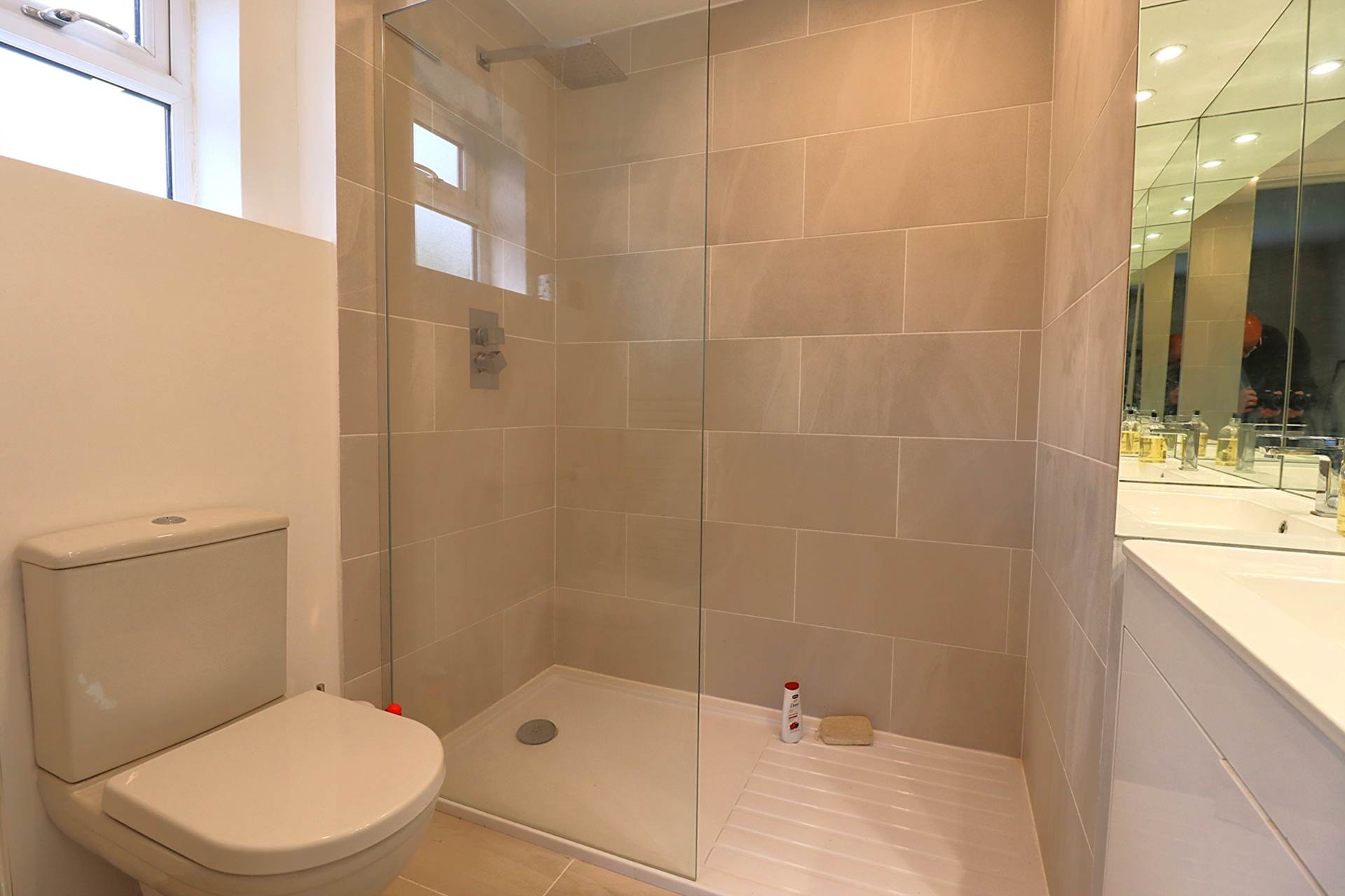Additional Property Image 3 bedroom Detached Bungalow for sale in Hungerford 8
