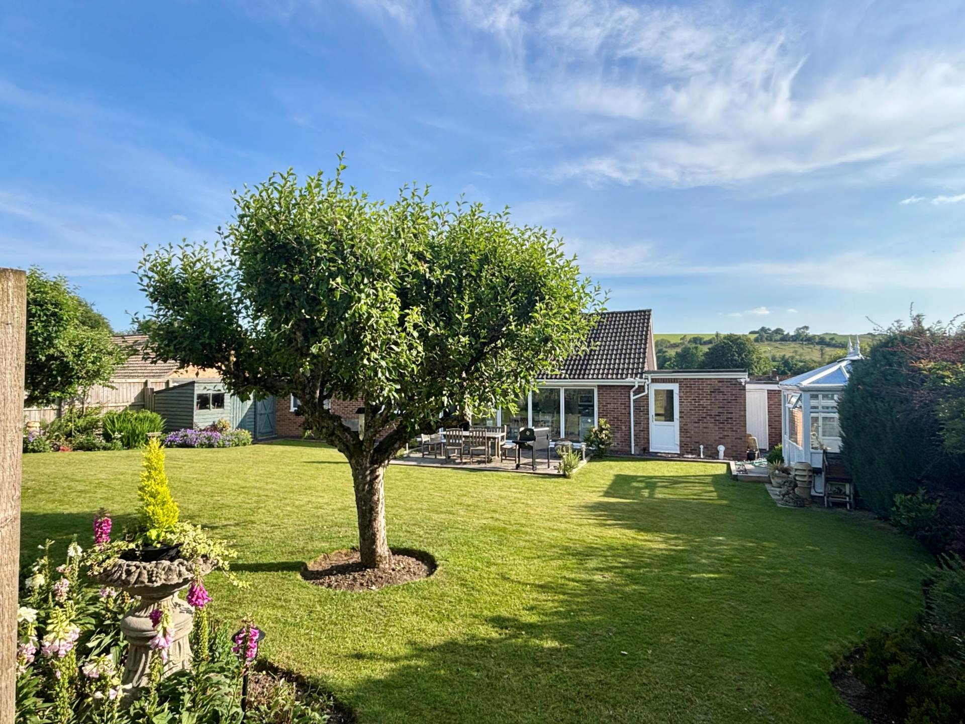Additional Property Image 3 bedroom Detached Bungalow for sale in Hungerford 15