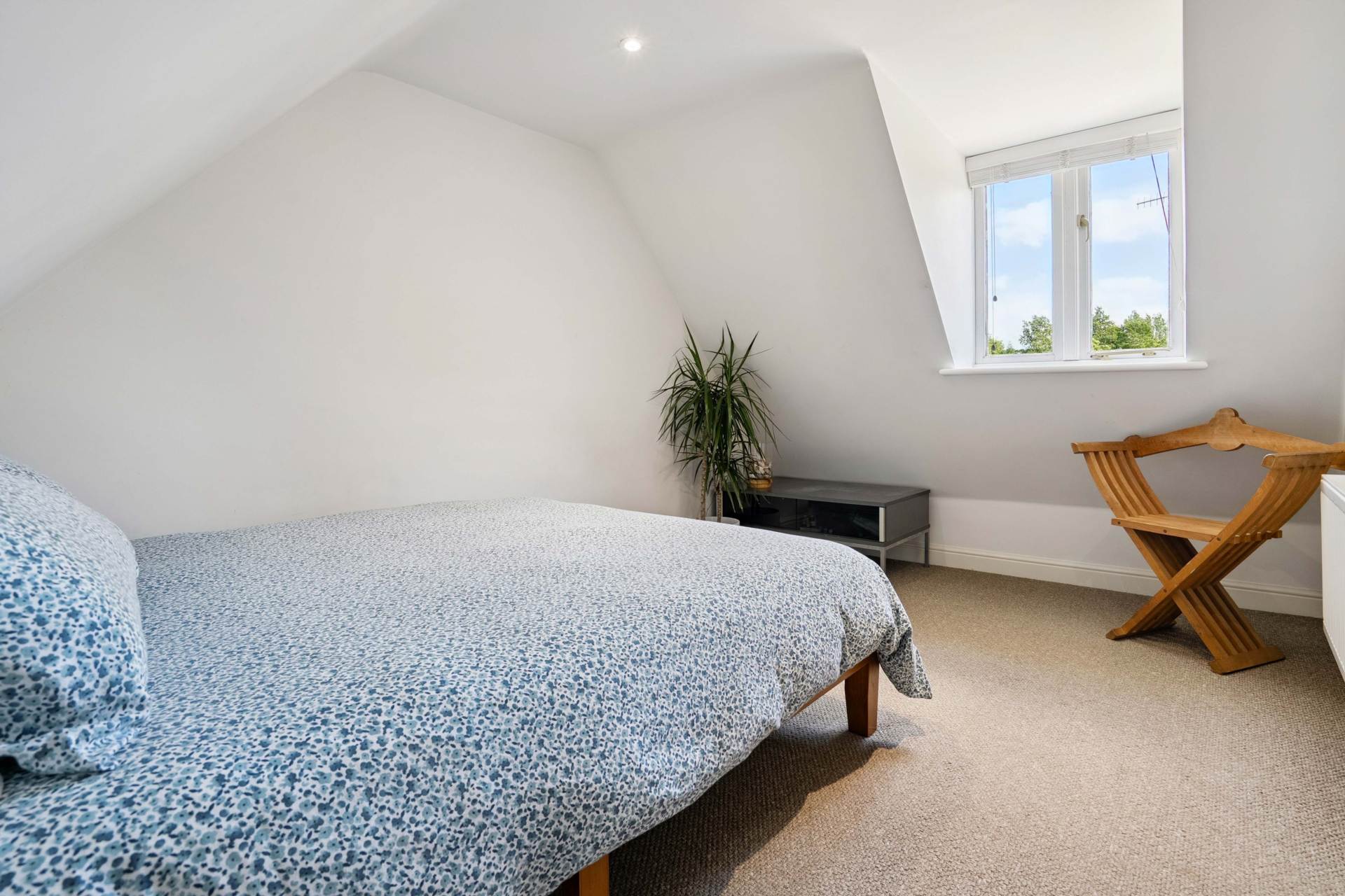 Additional Property Image 2 bedroom Terraced for sale in Marlborough 9