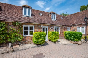 2 bedroom Terraced for sale in Marlborough