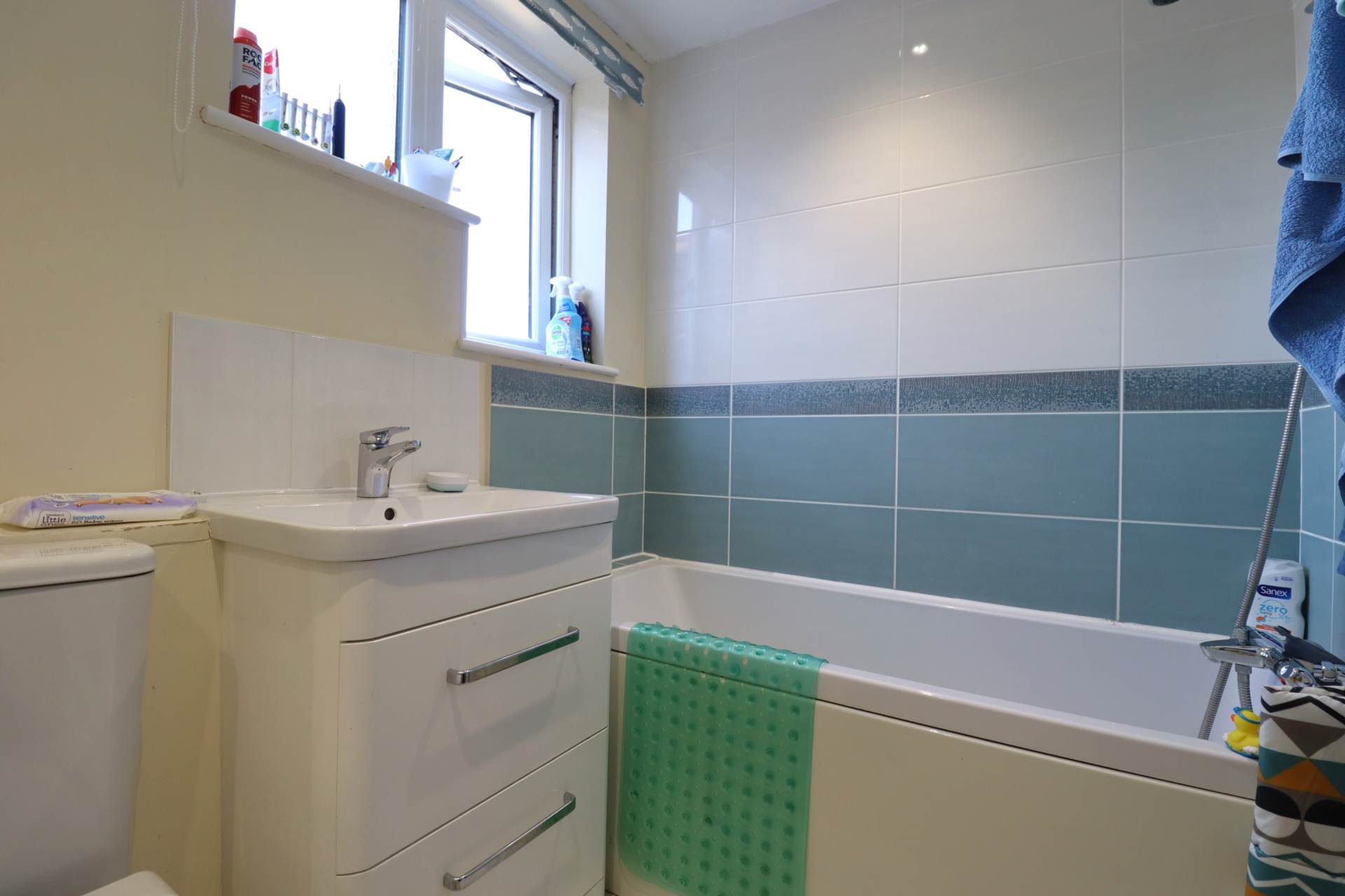 Additional Property Image 3 bedroom Terraced for sale in Marlborough 10