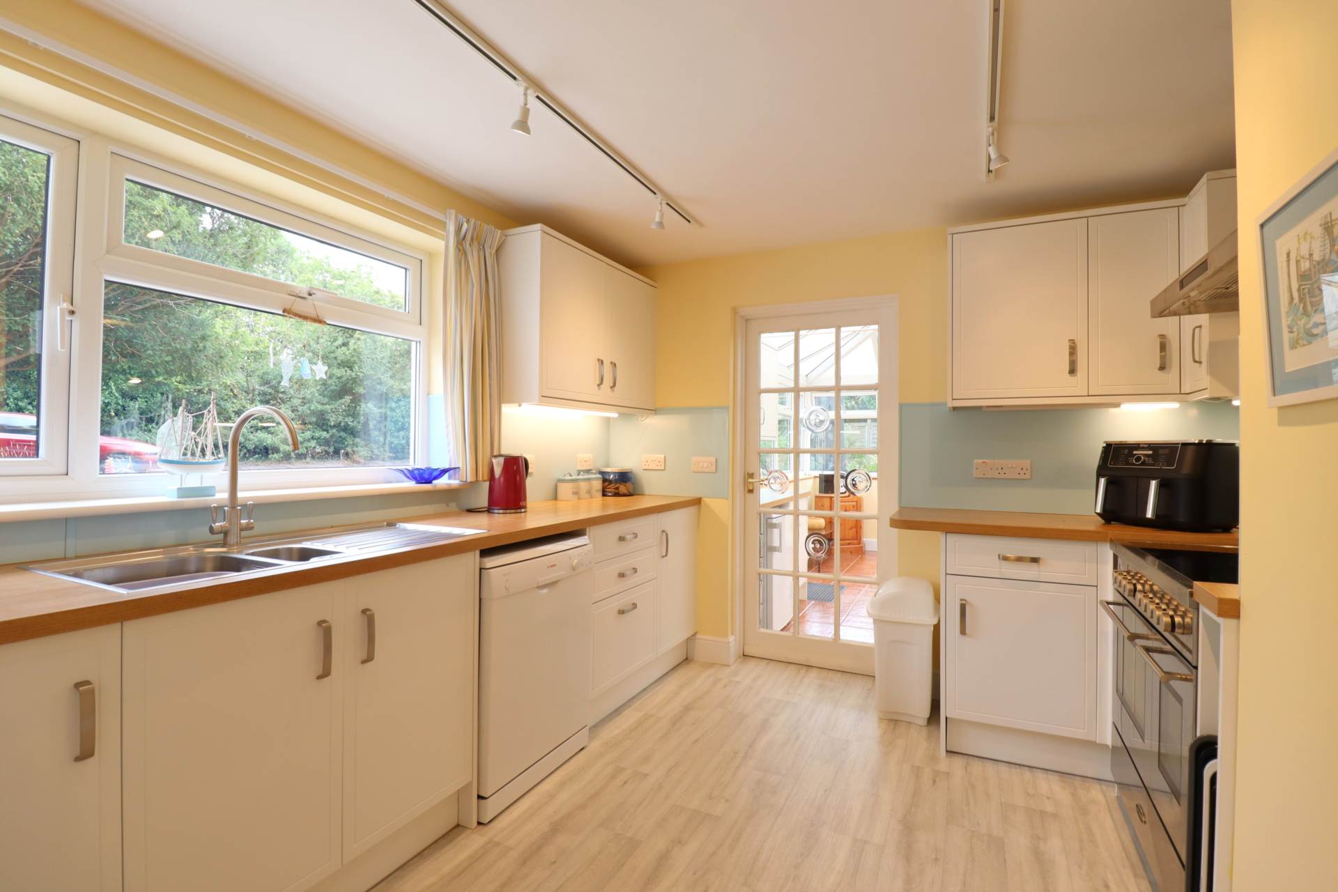 Additional Property Image 3 bedroom Detached for sale in Pewsey 8