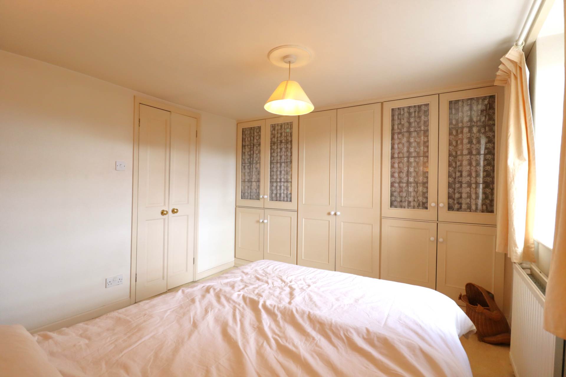 Additional Property Image 2 bedroom Terraced for sale in Marlborough 8