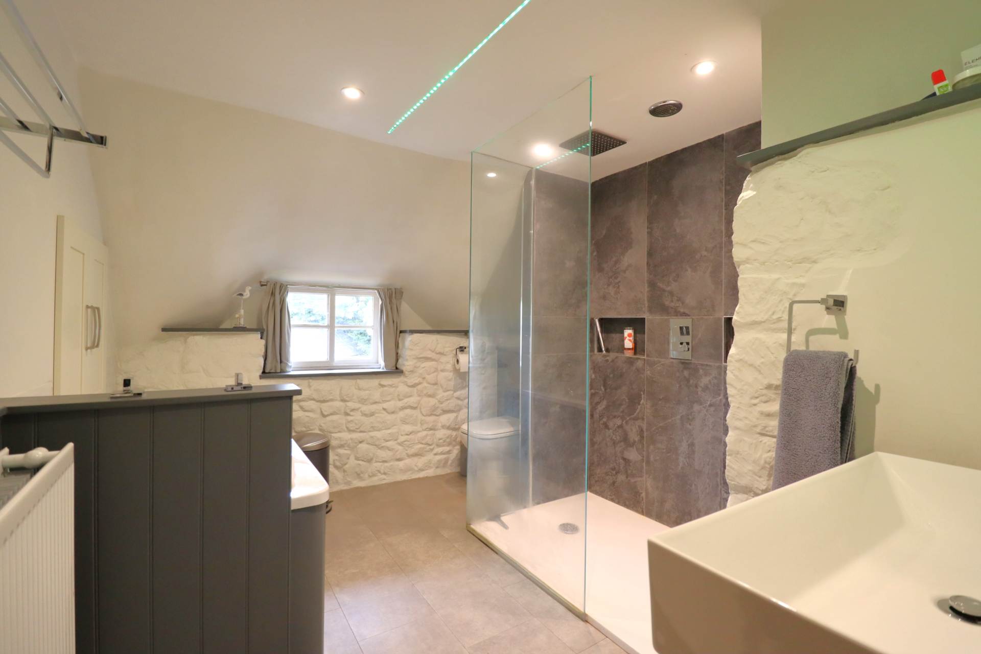 Additional Property Image 2 bedroom Terraced for sale in Marlborough 11