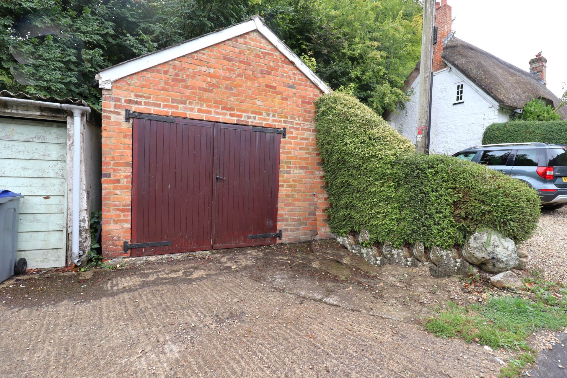 Additional Property Image 2 bedroom Terraced for sale in Marlborough 12
