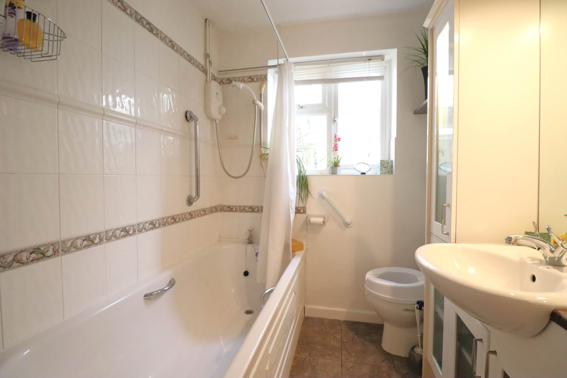 Additional Property Image 4 bedroom Detached for sale in Marlborough 10