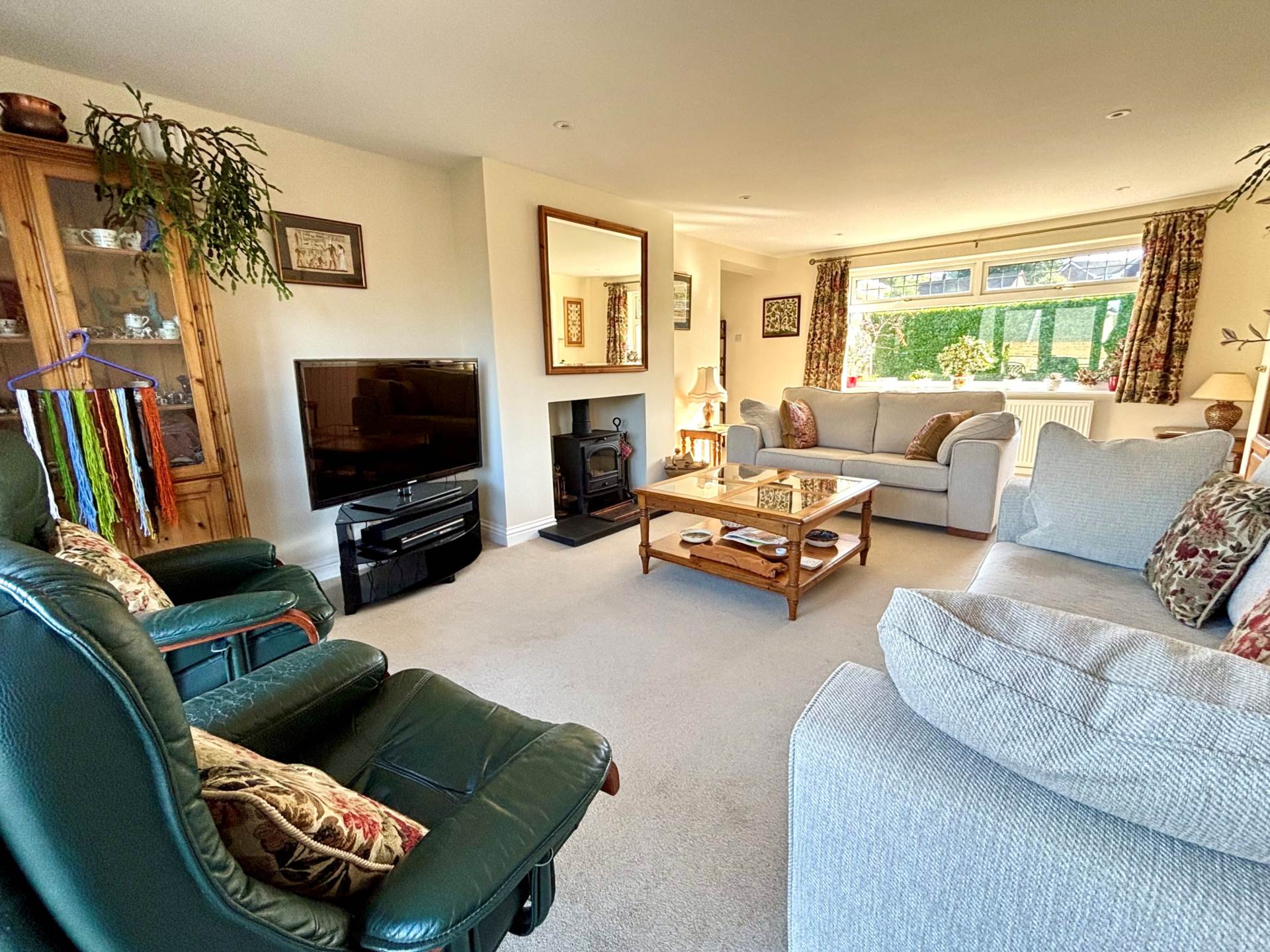 Additional Property Image 4 bedroom Detached Bungalow for sale in Marlborough 2