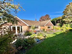 4 bedroom Detached Bungalow for sale in Marlborough