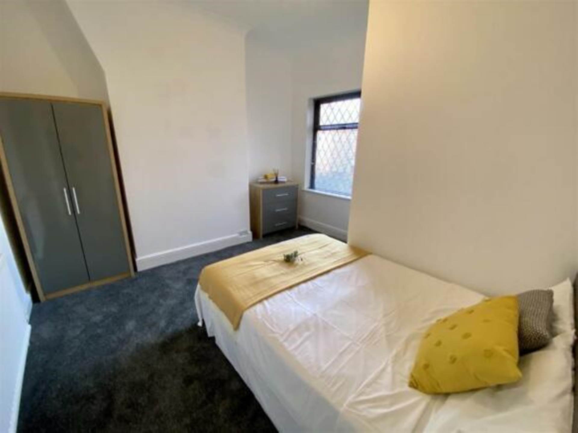 Additional Property Image 5 bedroom Semi Detached to rent in Salford 8