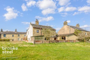 3 bedroom Cottage for sale in Stubbins