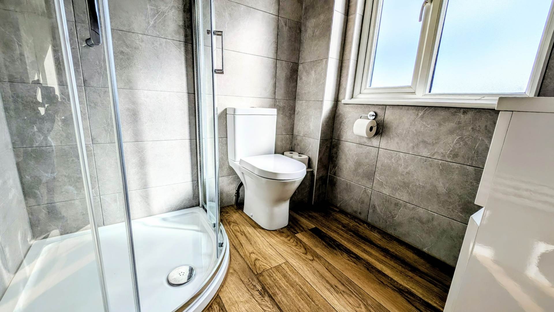 Additional Property Image 4 bedroom Semi Detached for sale in Bordon 9