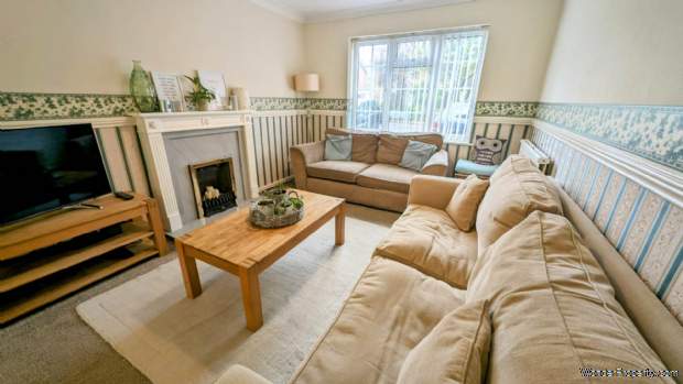 Additional Property Image 3 bedroom Detached for sale in Bordon 3