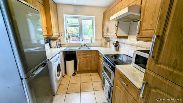 Additional Property Image 3 bedroom Detached for sale in Bordon 4