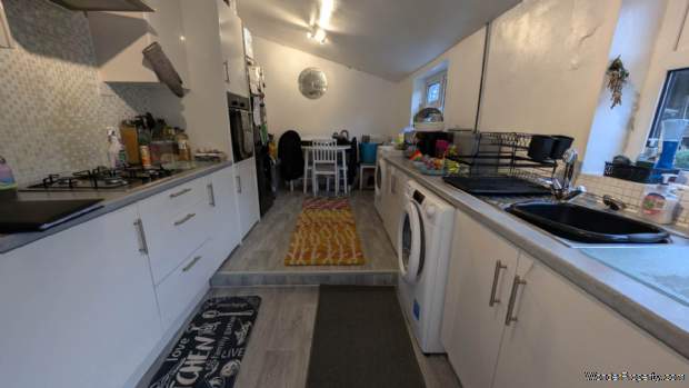 Additional Property Image 3 bedroom Semi Detached Bungalow for sale in Bordon 4
