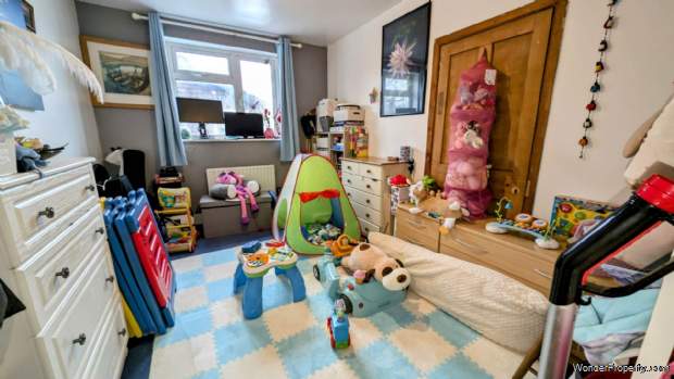 Additional Property Image 3 bedroom Semi Detached Bungalow for sale in Bordon 7