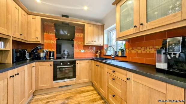Additional Property Image 4 bedroom Detached for sale in Bordon 17