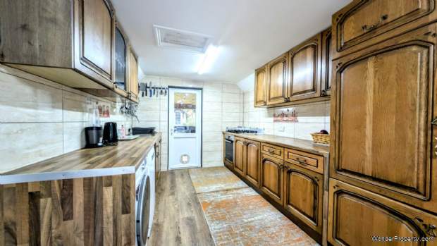 Additional Property Image 4 bedroom Detached for sale in Bordon 10