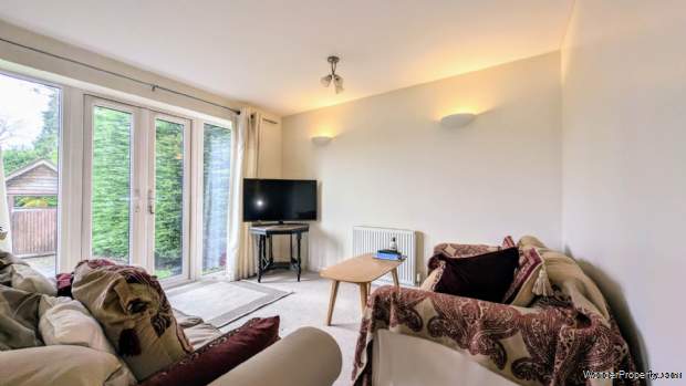Additional Property Image 2 bedroom Flat for sale in Bordon 7