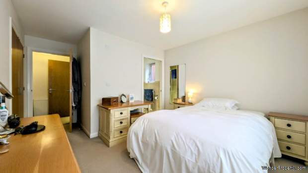 Additional Property Image 2 bedroom Flat for sale in Bordon 2