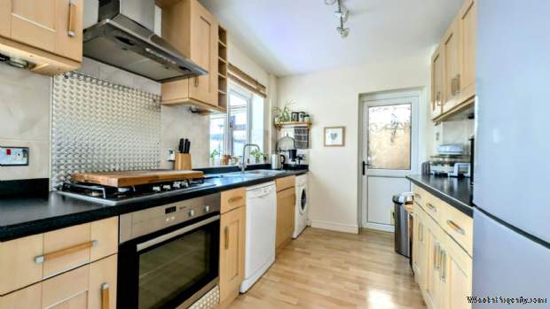 Additional Property Image 3 bedroom Semi Detached for sale in Bordon 11