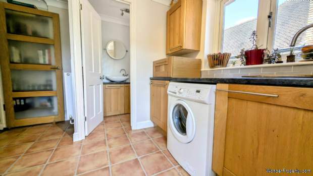 Additional Property Image 4 bedroom Detached for sale in Bordon 16