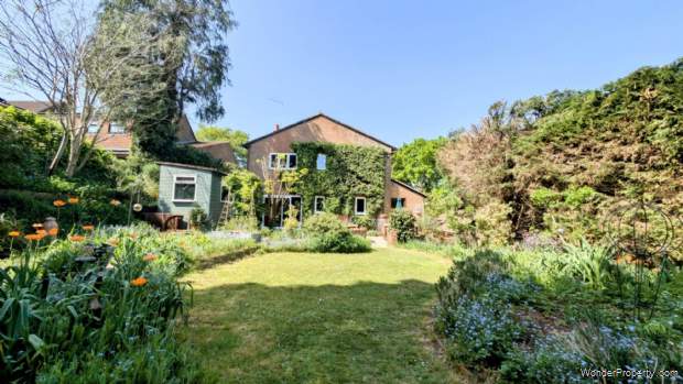 Additional Property Image 4 bedroom Detached for sale in Bordon 9