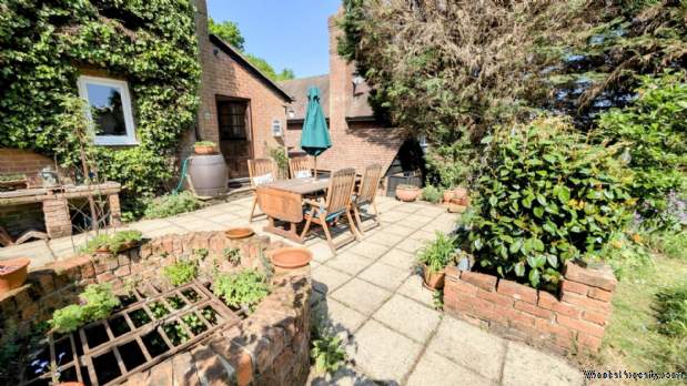 Additional Property Image 4 bedroom Detached for sale in Bordon 14