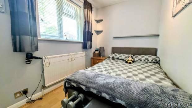 4 bedroom Detached for sale in Bordon