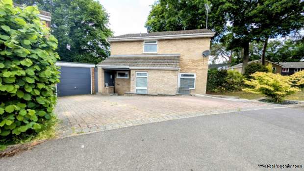 Additional Property Image 4 bedroom Detached for sale in Bordon 5