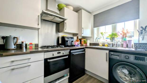 Additional Property Image 2 bedroom Semi Detached for sale in Bordon 7