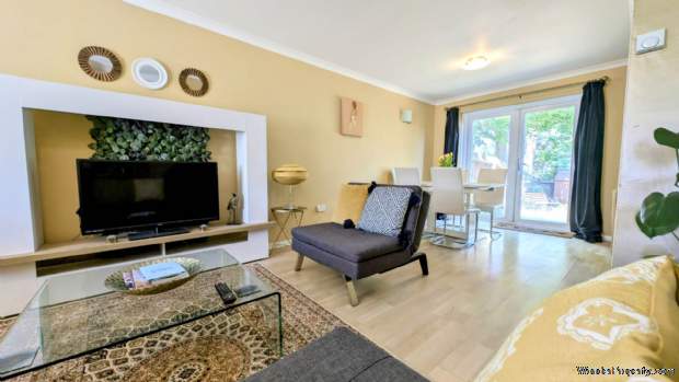 Additional Property Image 3 bedroom End of Terrace for sale in Bordon 4