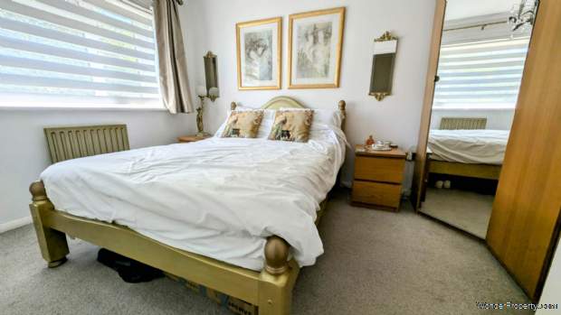 Additional Property Image 3 bedroom End of Terrace for sale in Bordon 7