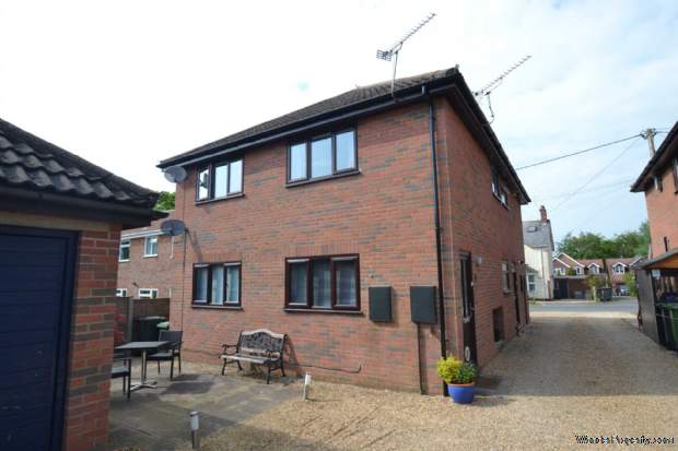 Additional Property Image 2 bedroom Maisonette for sale in Bordon 7