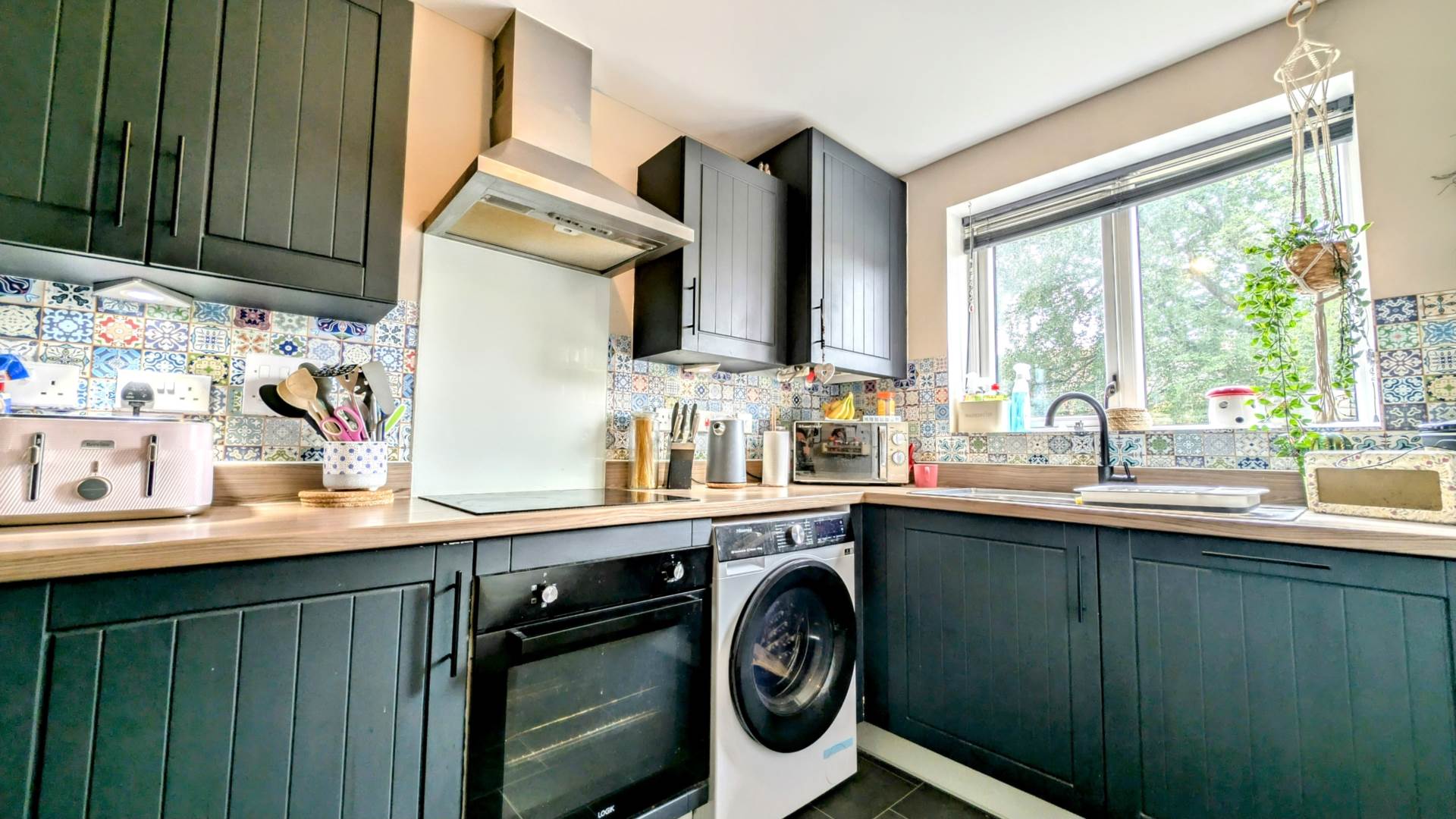 Additional Property Image 2 bedroom Terraced for sale in Bordon 6