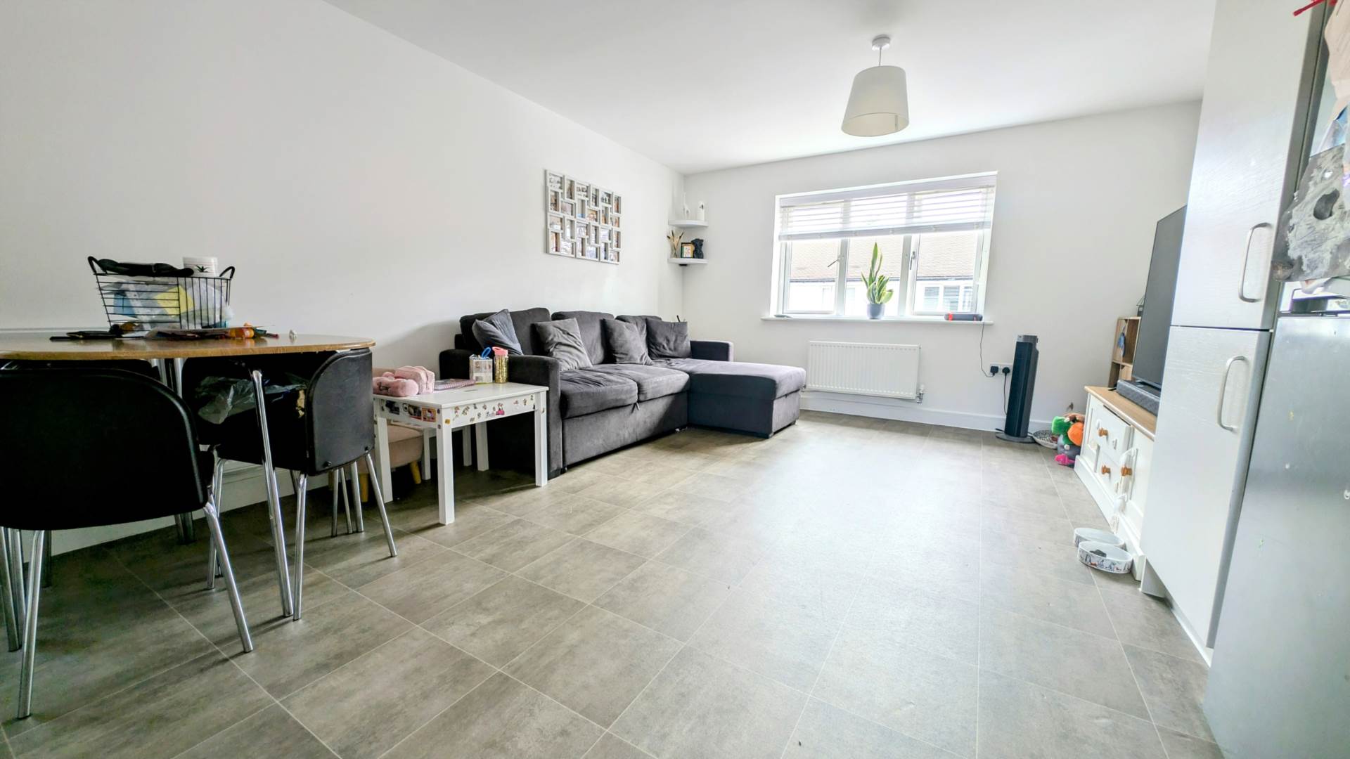 Additional Property Image 2 bedroom Coach House for sale in Bordon 2