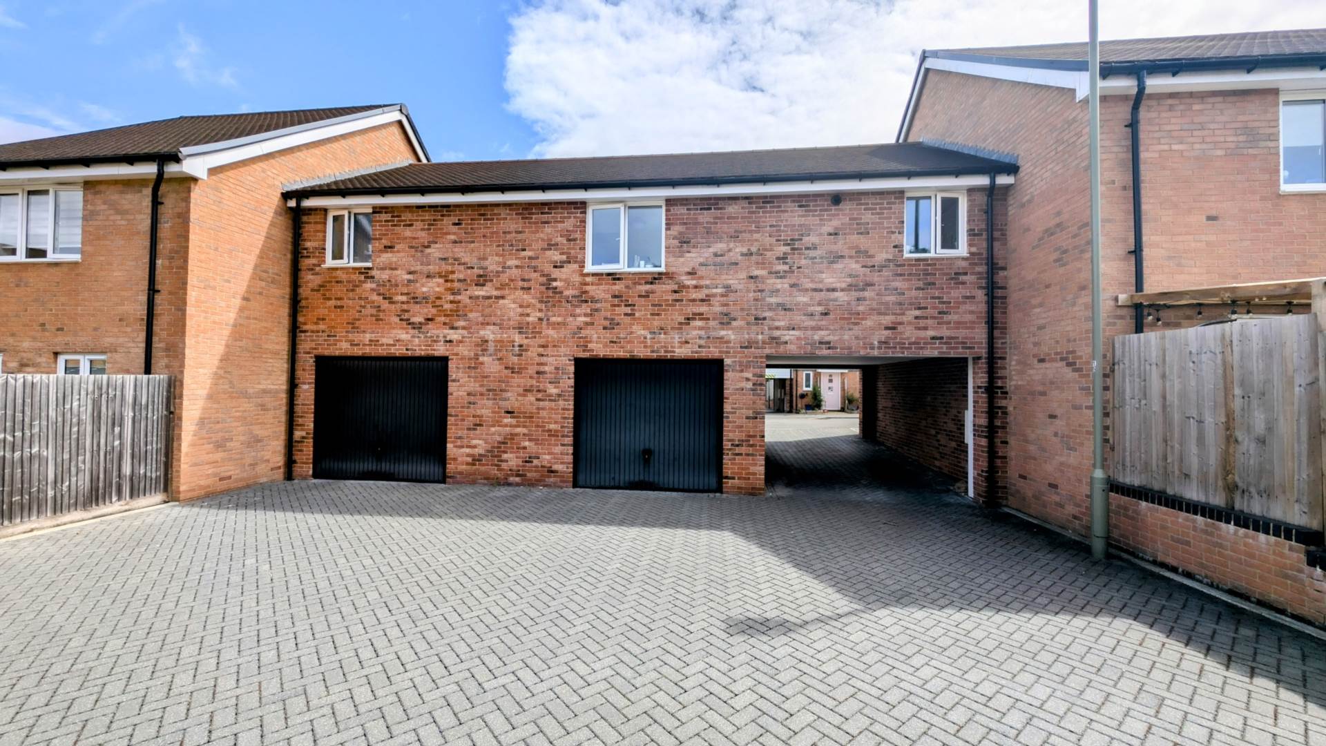 Additional Property Image 2 bedroom Coach House for sale in Bordon 7