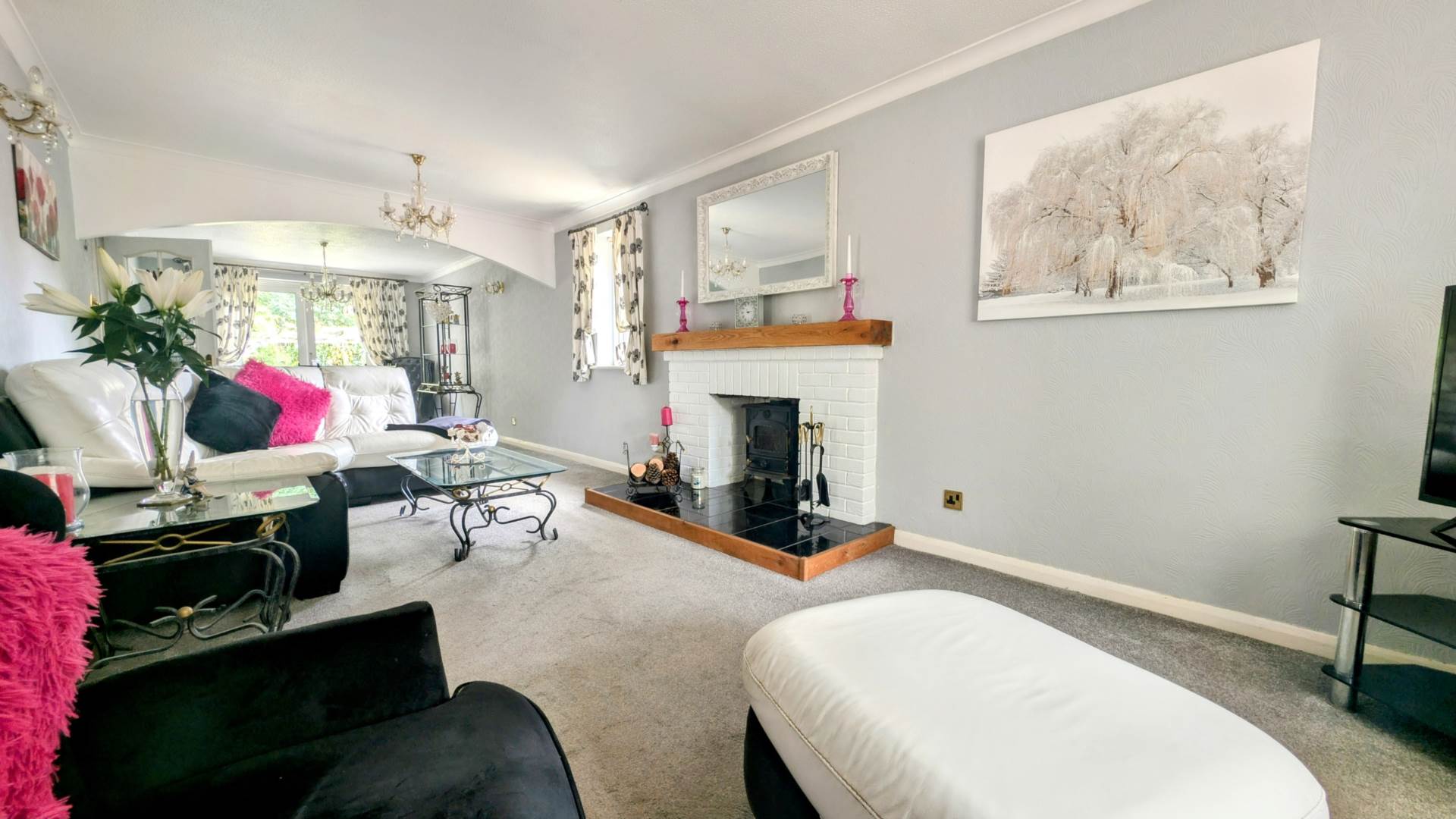 Additional Property Image 3 bedroom Detached Bungalow for sale in Bordon 2