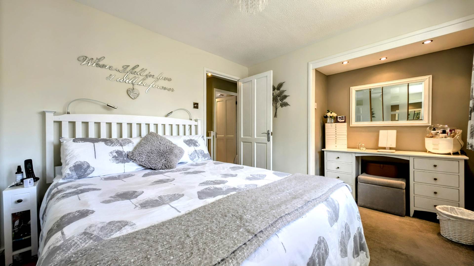 Additional Property Image 4 bedroom Link Detached House for sale in Bordon 11