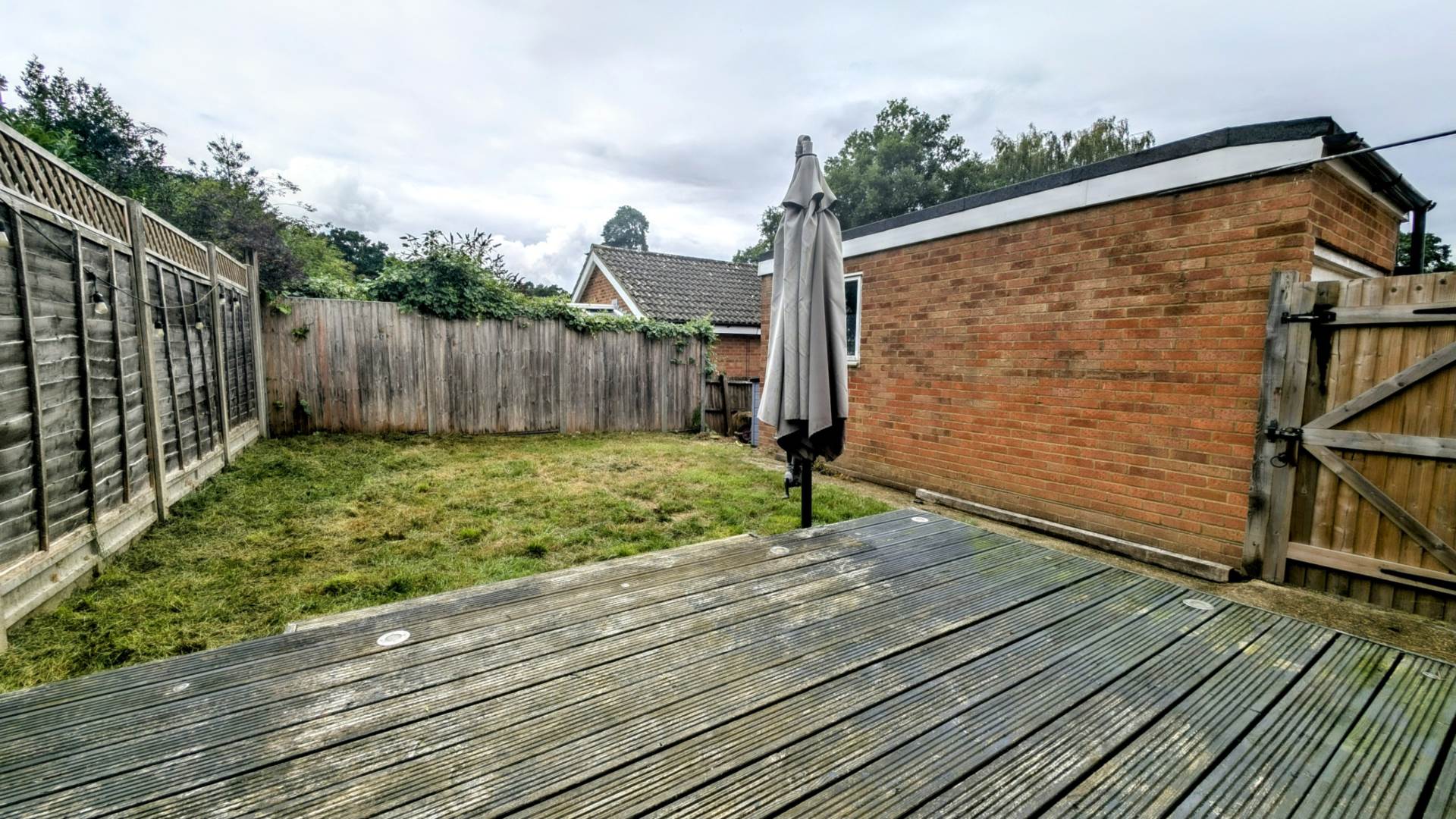 Additional Property Image 2 bedroom Semi Detached Bungalow for sale in Bordon 9