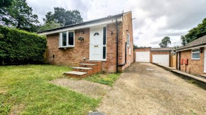 2 bedroom Semi Detached Bungalow for sale in Bordon