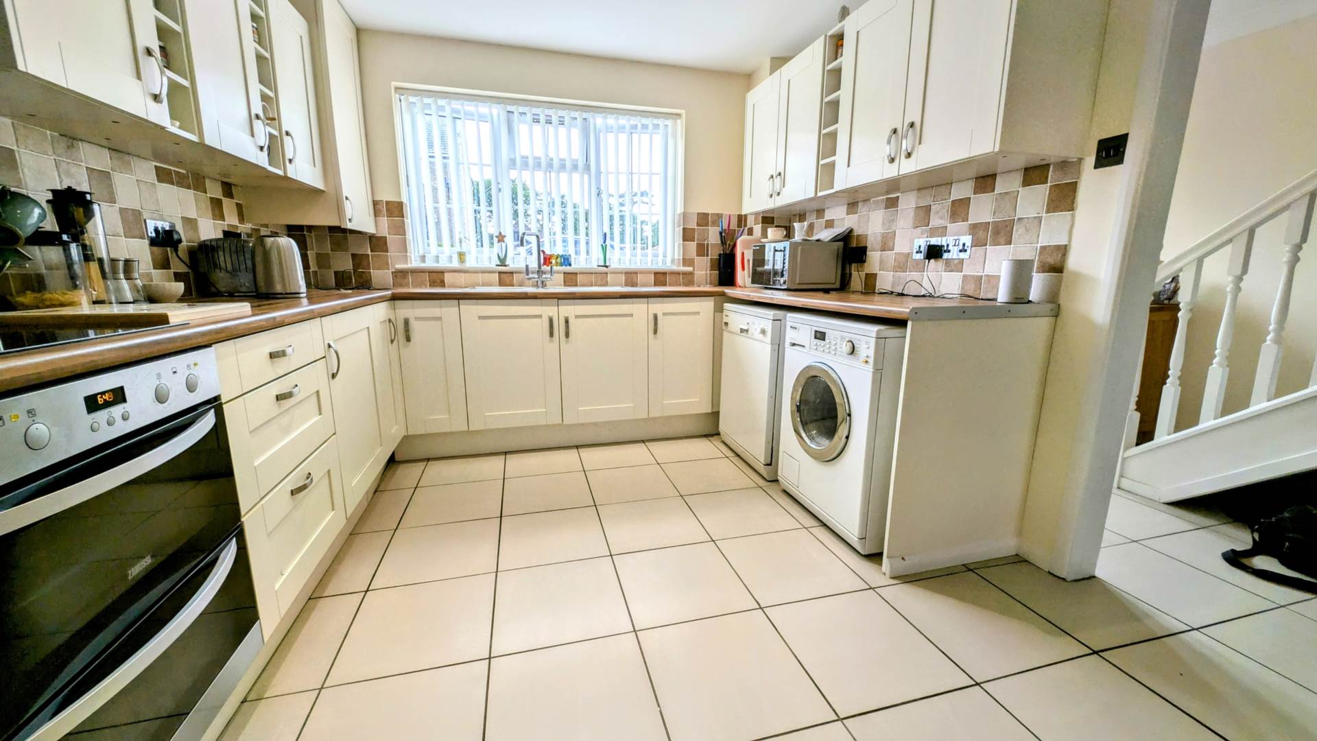 Additional Property Image 3 bedroom End of Terrace for sale in Bordon 4