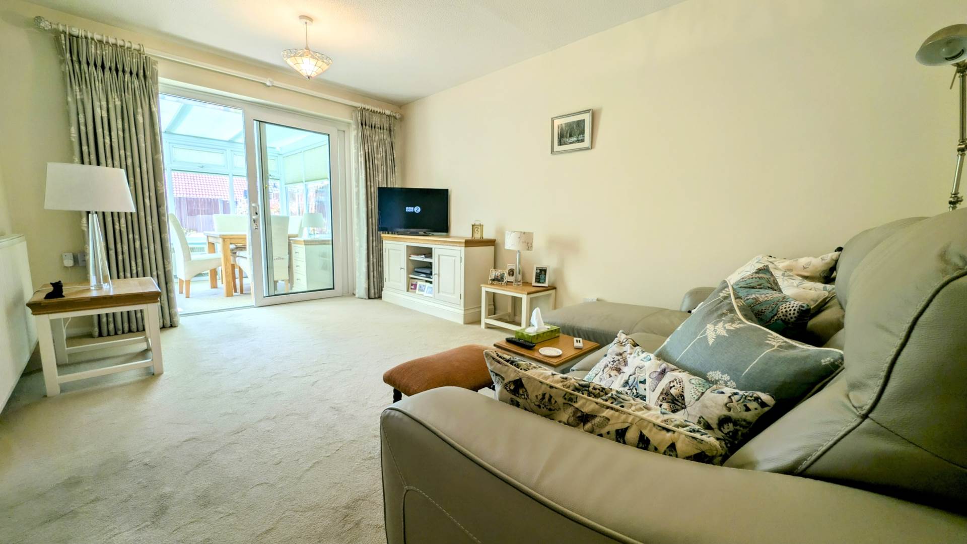 Additional Property Image 2 bedroom Semi Detached Bungalow for sale in Bordon 3
