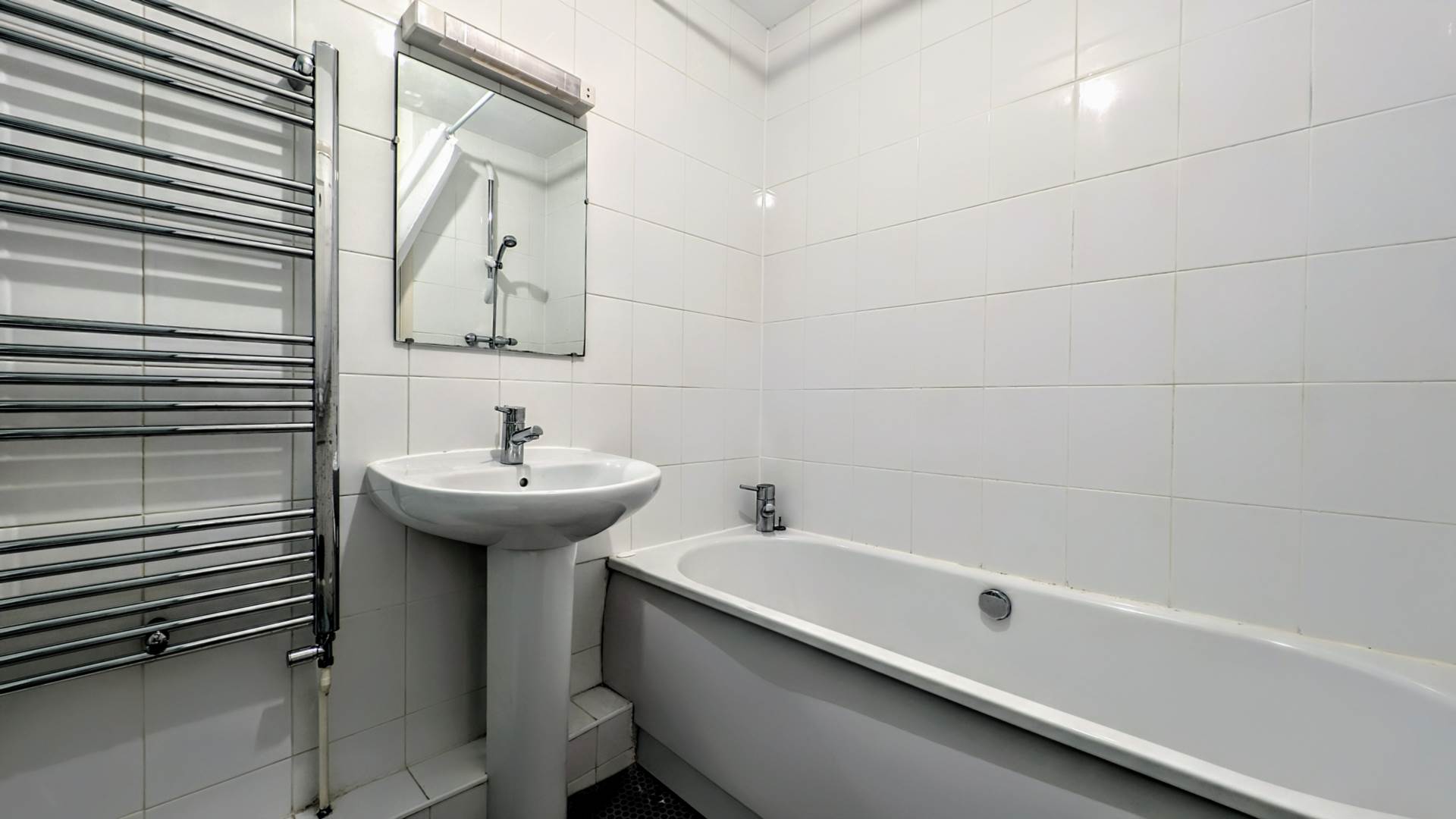 Additional Property Image 2 bedroom Terraced for sale in Bordon 9