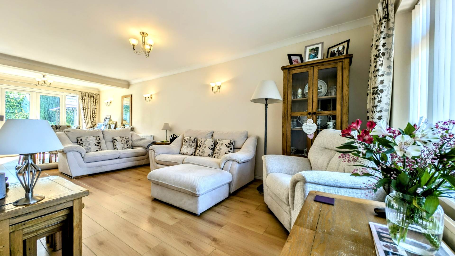 Additional Property Image 2 bedroom Detached Bungalow for sale in Bordon 5