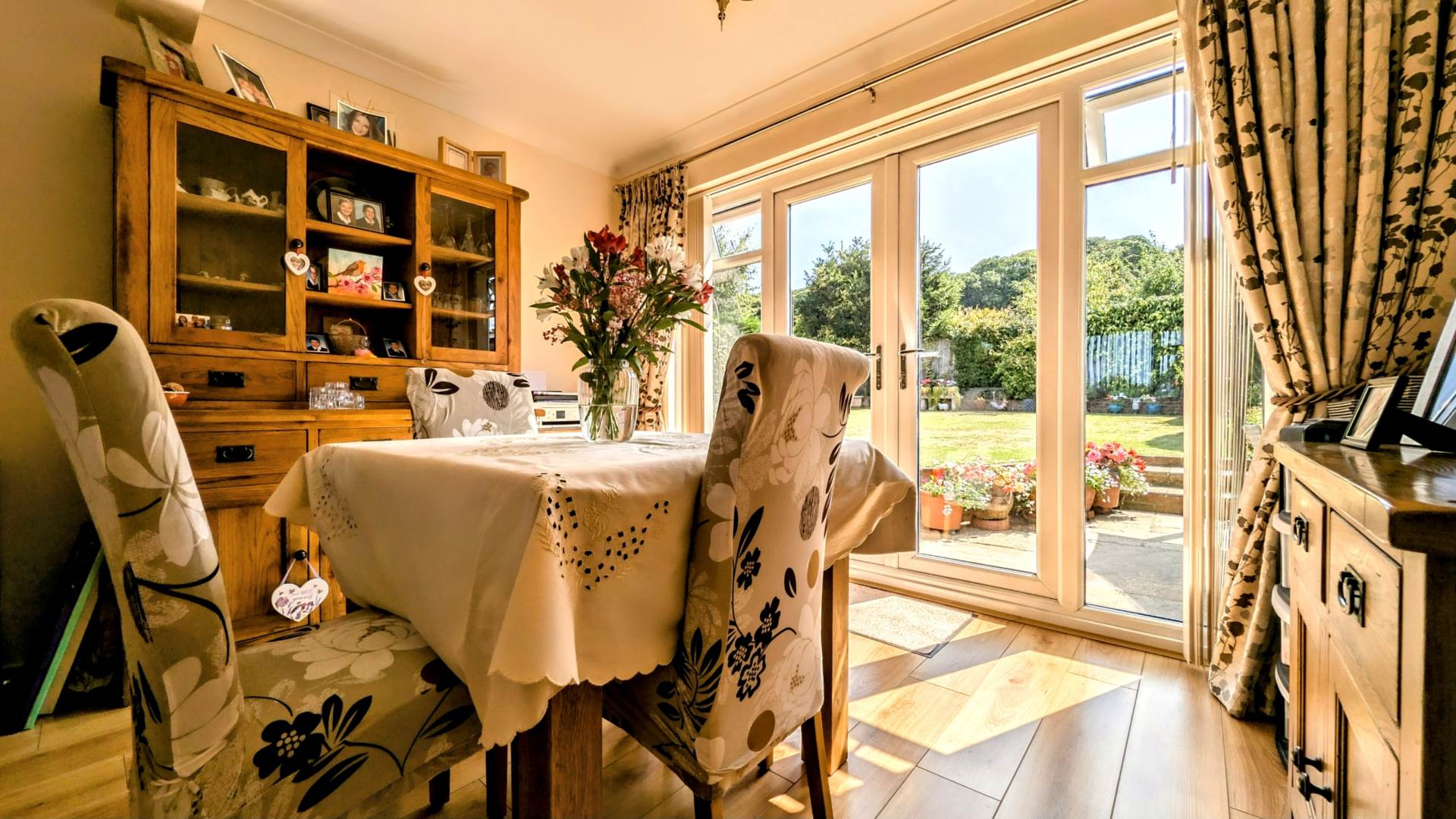 Additional Property Image 2 bedroom Detached Bungalow for sale in Bordon 6