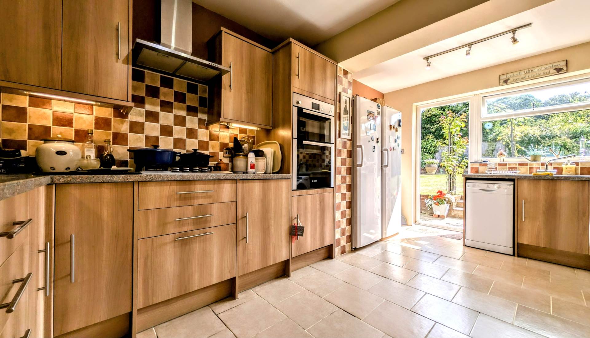 Additional Property Image 2 bedroom Detached Bungalow for sale in Bordon 8