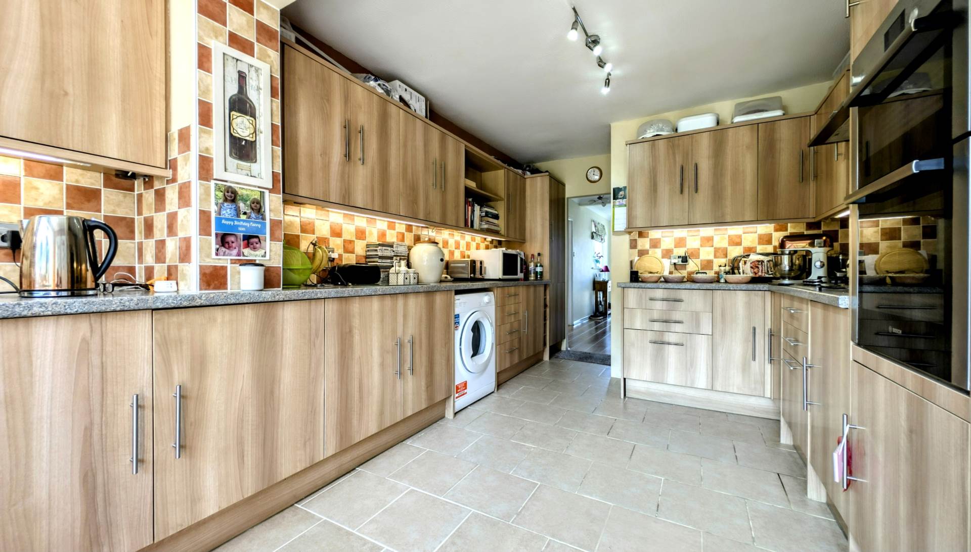 Additional Property Image 2 bedroom Detached Bungalow for sale in Bordon 10