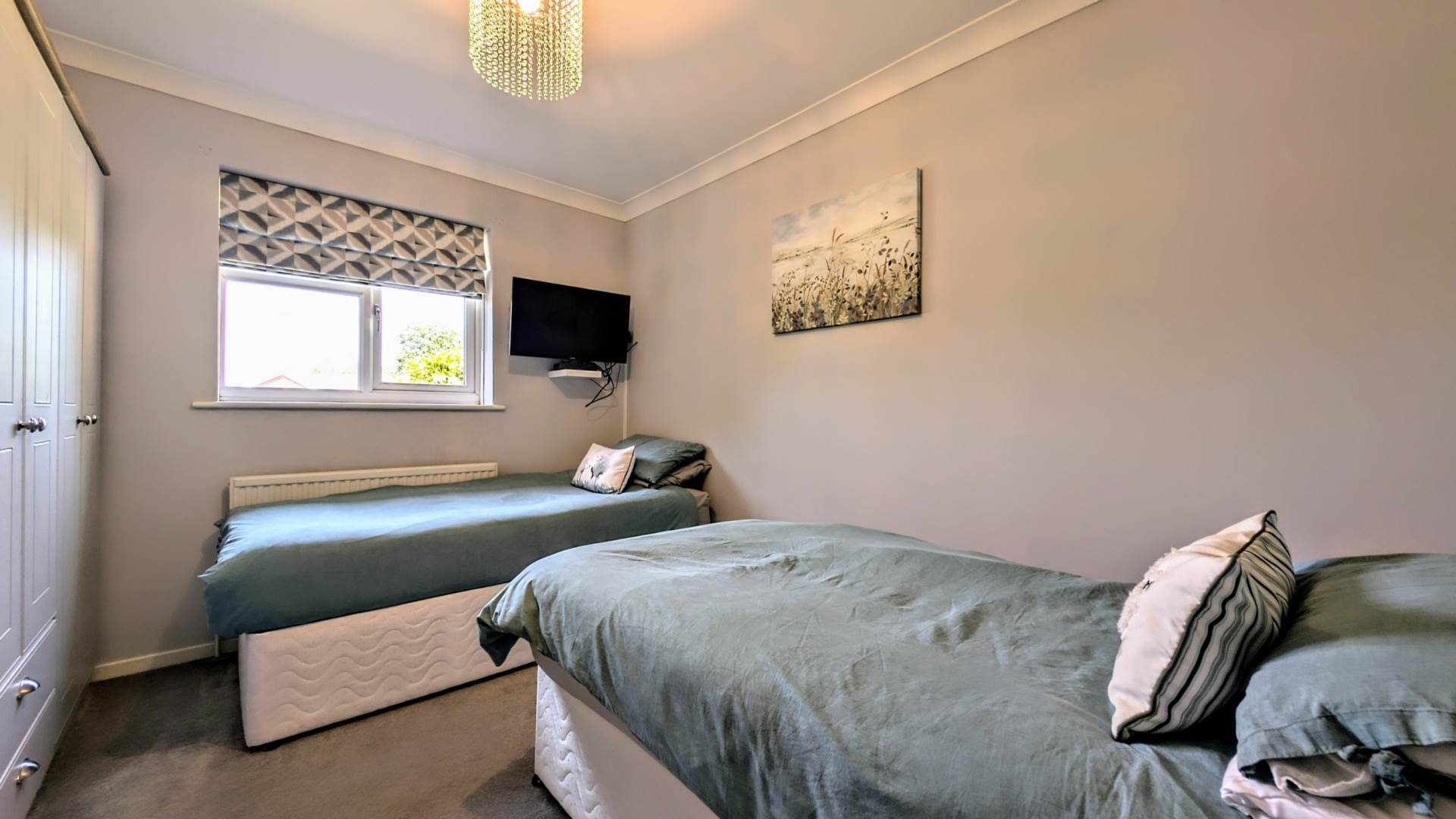 Additional Property Image 2 bedroom Detached Bungalow for sale in Bordon 12